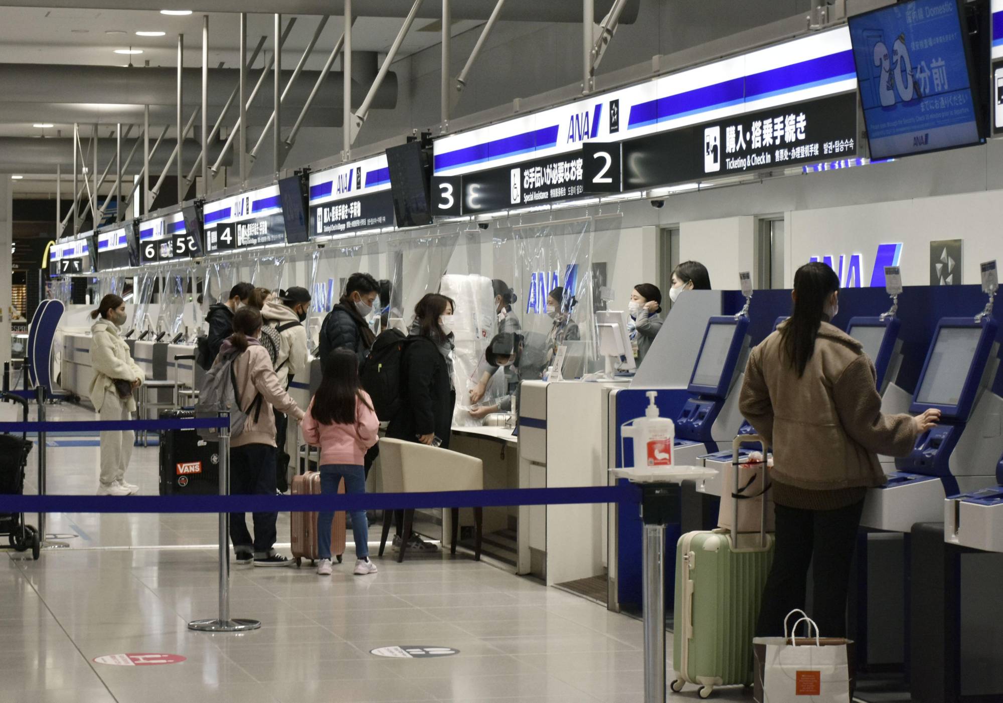 日本最快2月放宽从中国入境的防疫措施