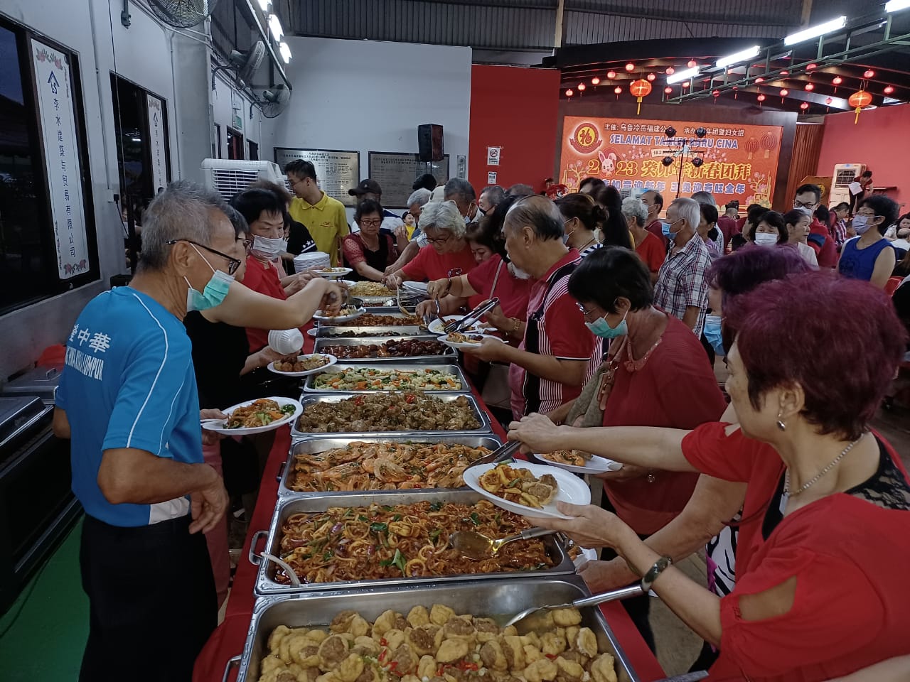 早报头//大都会/乌冷福建公会新春团拜,许来贤促联邦政府向雪州政府看齐制度化拨款给独中