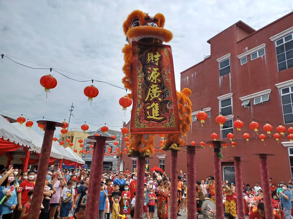 早报头//大都会/许来贤,加影老街拟在星期日开办饮食和文化市集,打造为旅游区