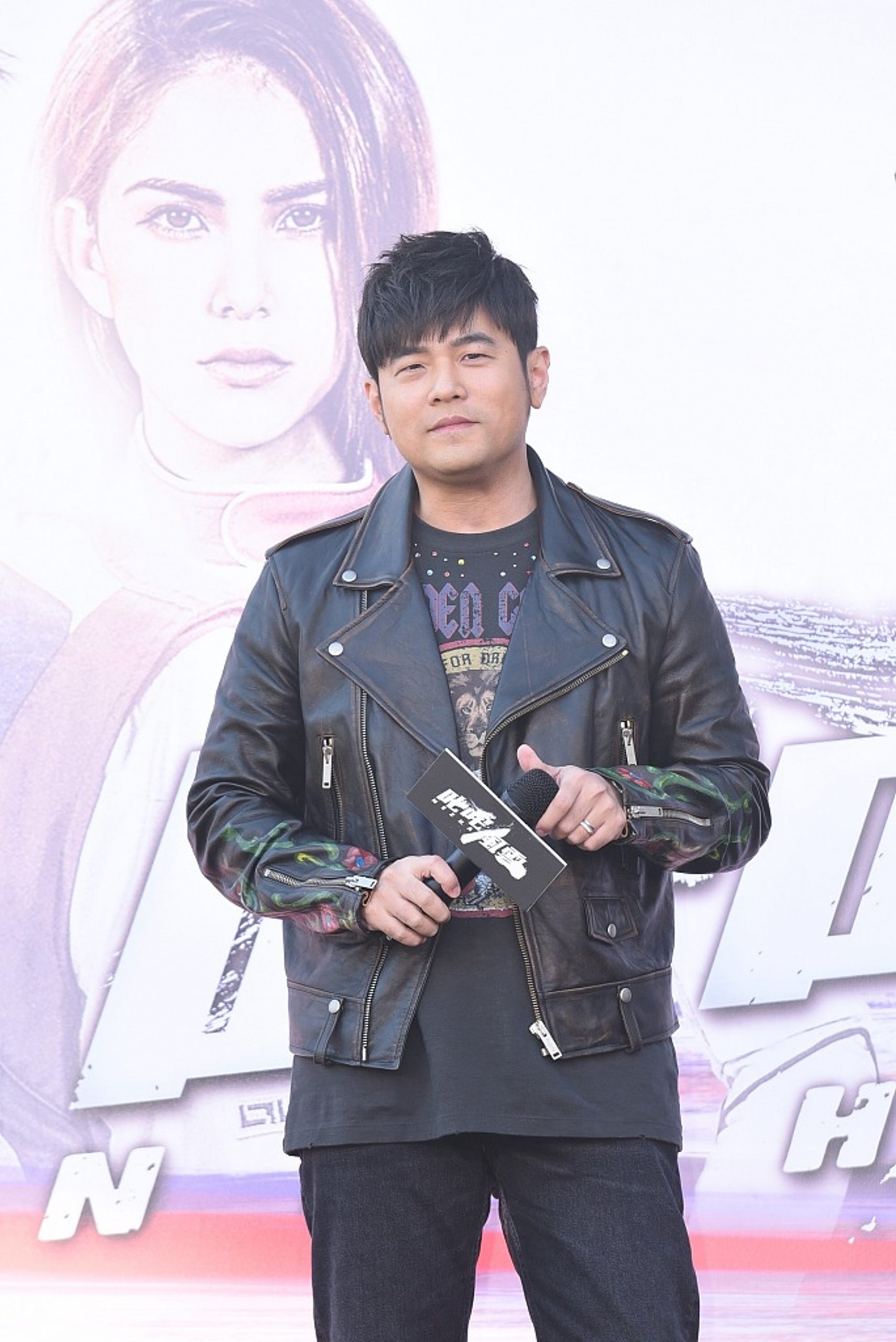 昆凌看了也会傻眼！ ​《体能之巅》激似周杰伦