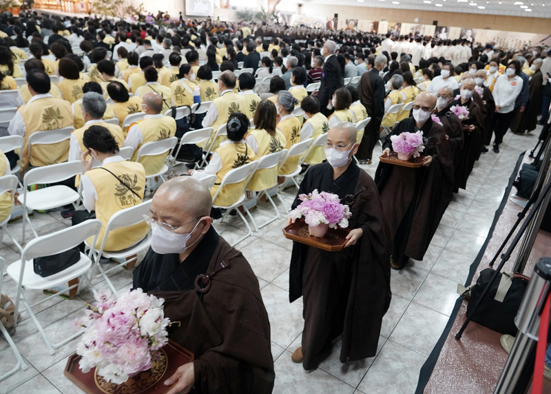 星云大师圆寂赞颂 逾万信众悼念 蔡英文亲颁褒扬令