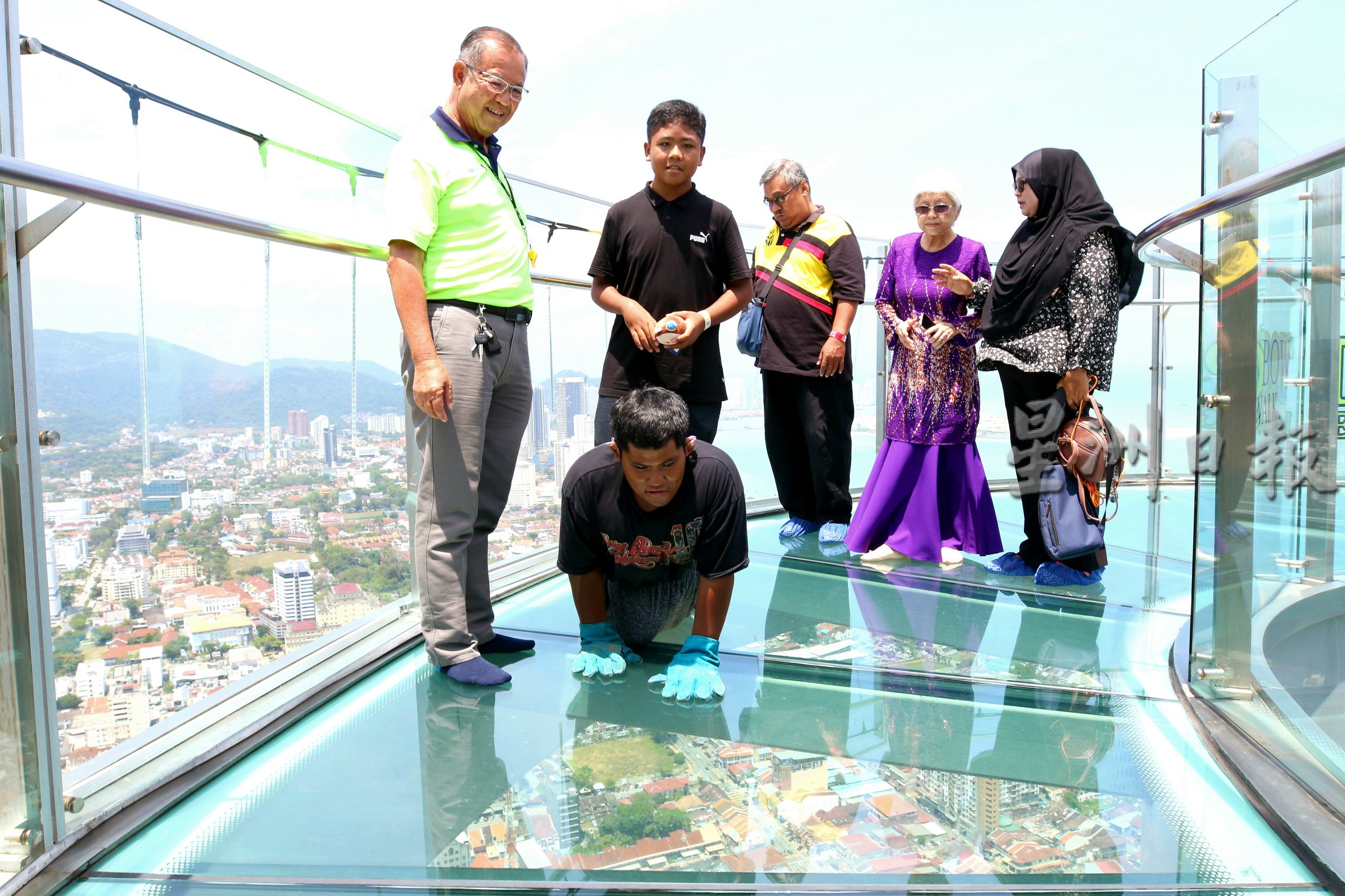 我们可以你也一定能 残障男童受激励