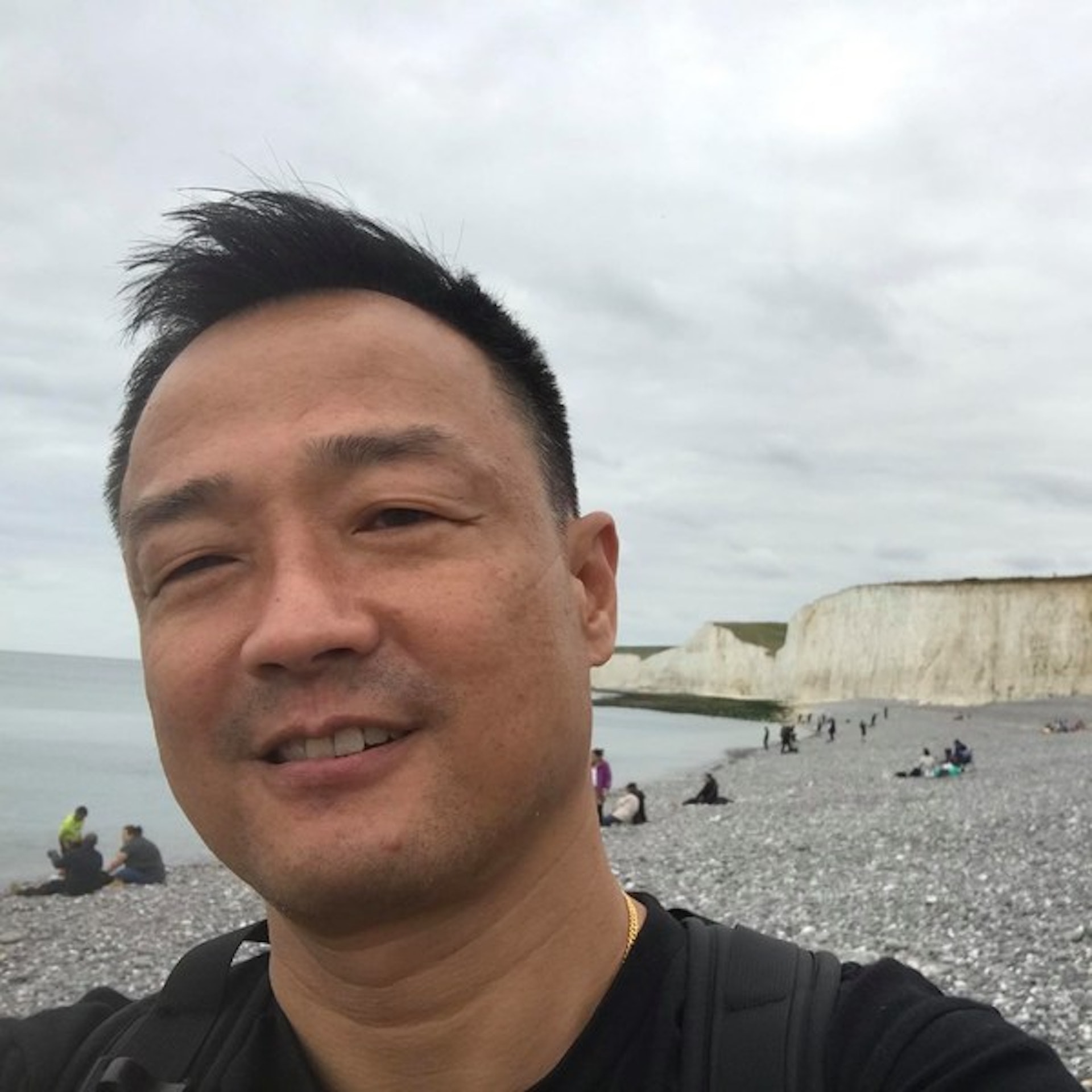 曹永廉被问“最想打的艺人”爆两大线索　网民极速猜中嫌疑人是“他”	