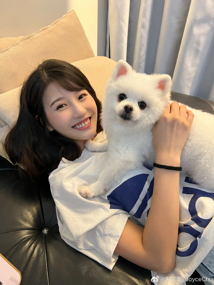 朱主爱相隔3年返马过年 妈妈激动落泪