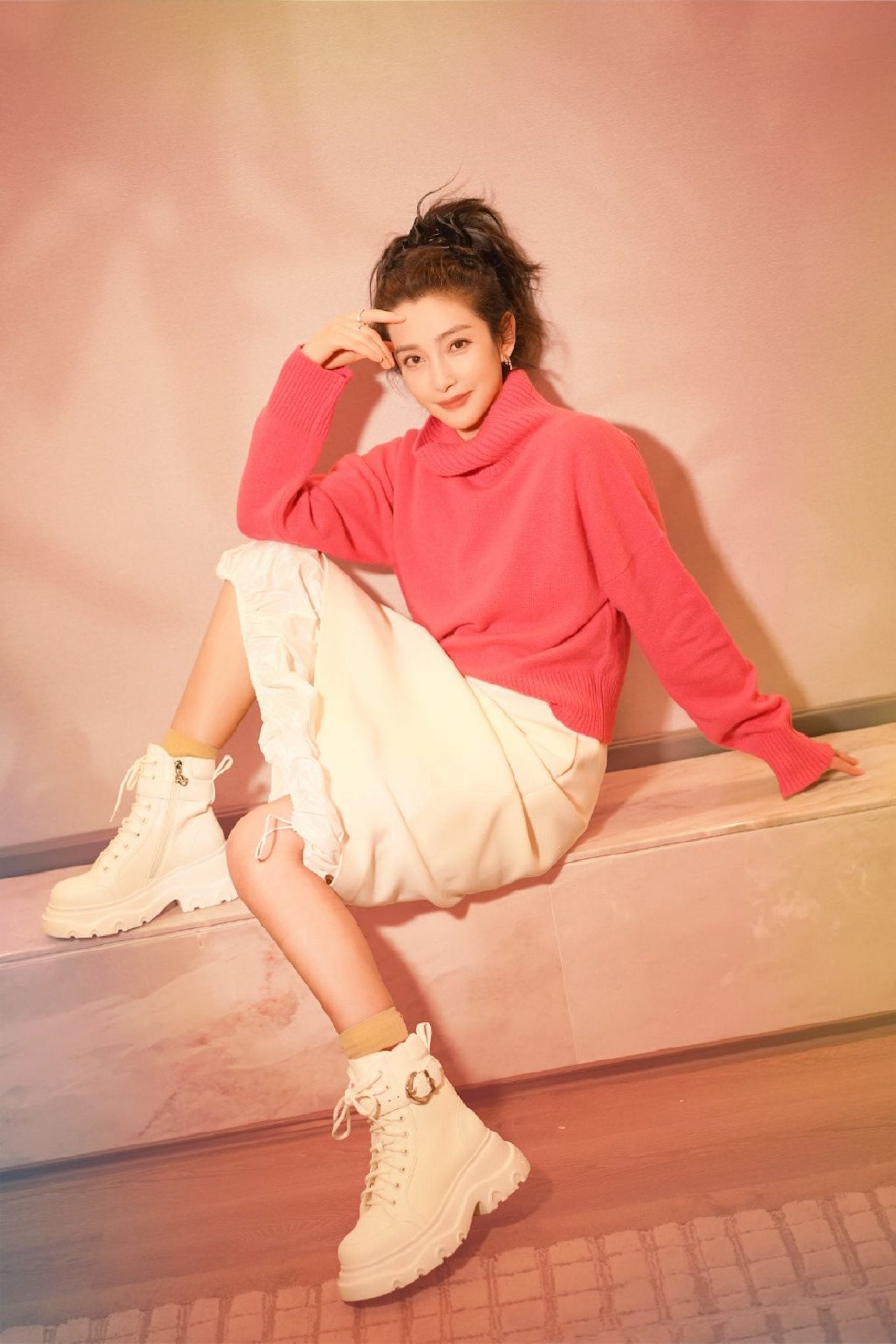 李冰冰低调过50岁生日 员工曝光她私下真面目