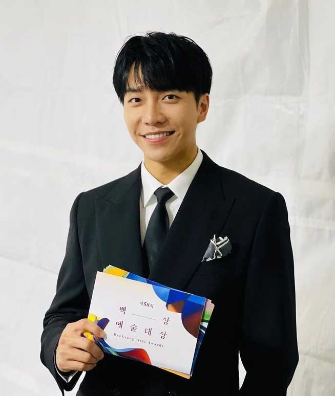 李昇基官宣结婚 407娶李多寅