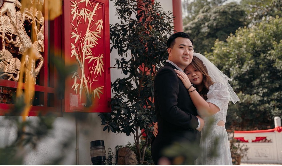 李明晏开心分享  “我成了许太太”