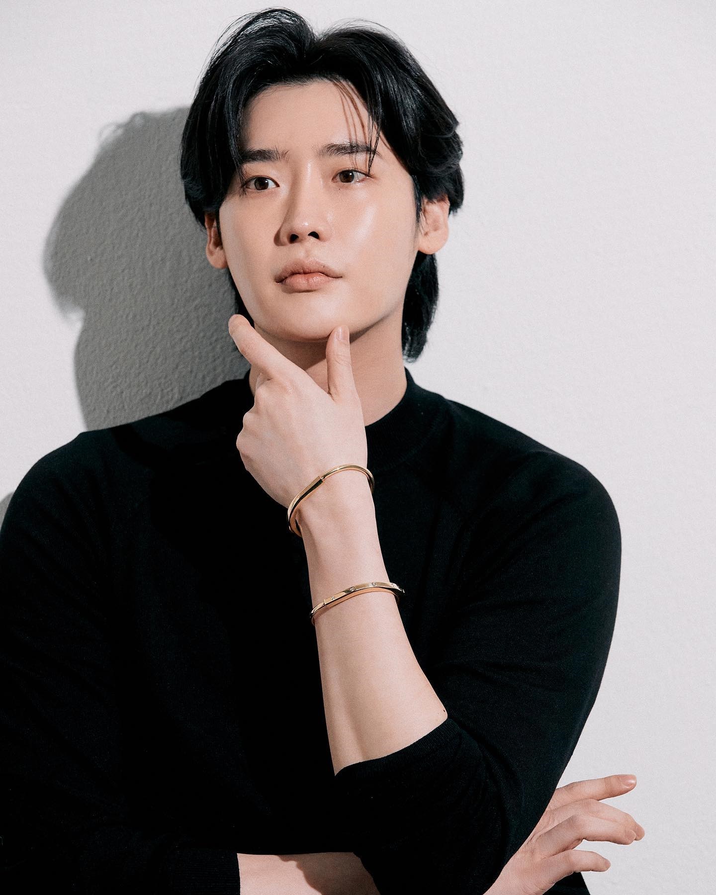 李锺硕认爱后首谈IU 甜蜜暴击“给我力量”