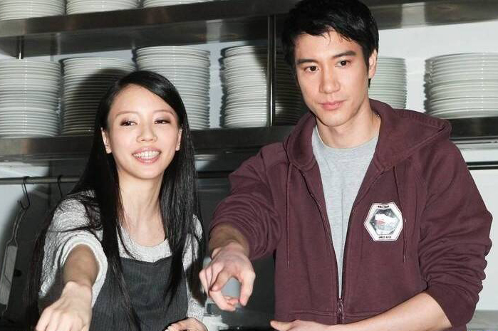 李靓蕾再锤王力宏 狠呛:不要再消费孩子