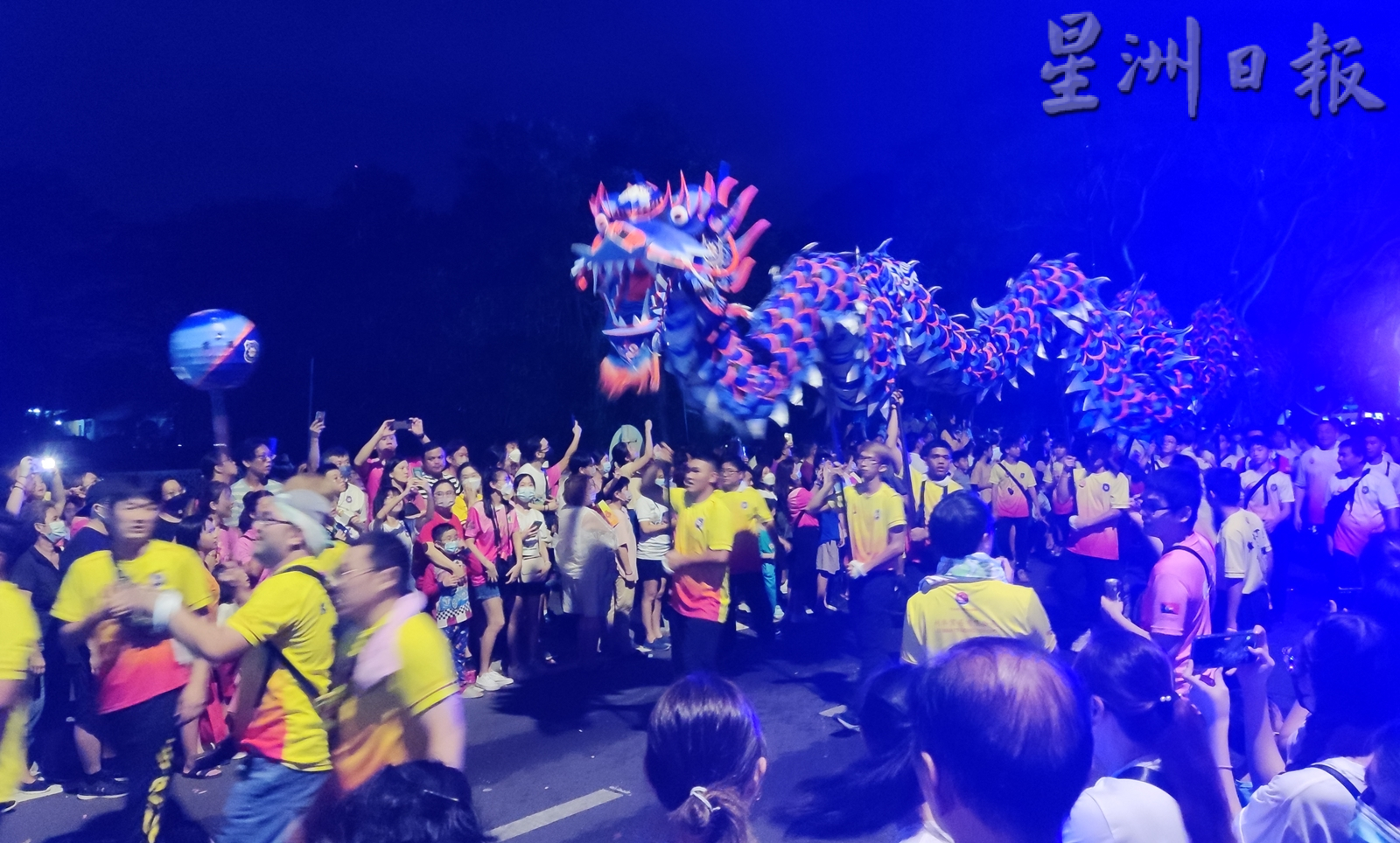 柔： 天公作美热闹登场  众神夜游尽兴欢腾