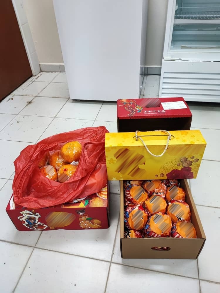 柔: 新印游客非法携带入境 MAQIS充公年柑及鲜花