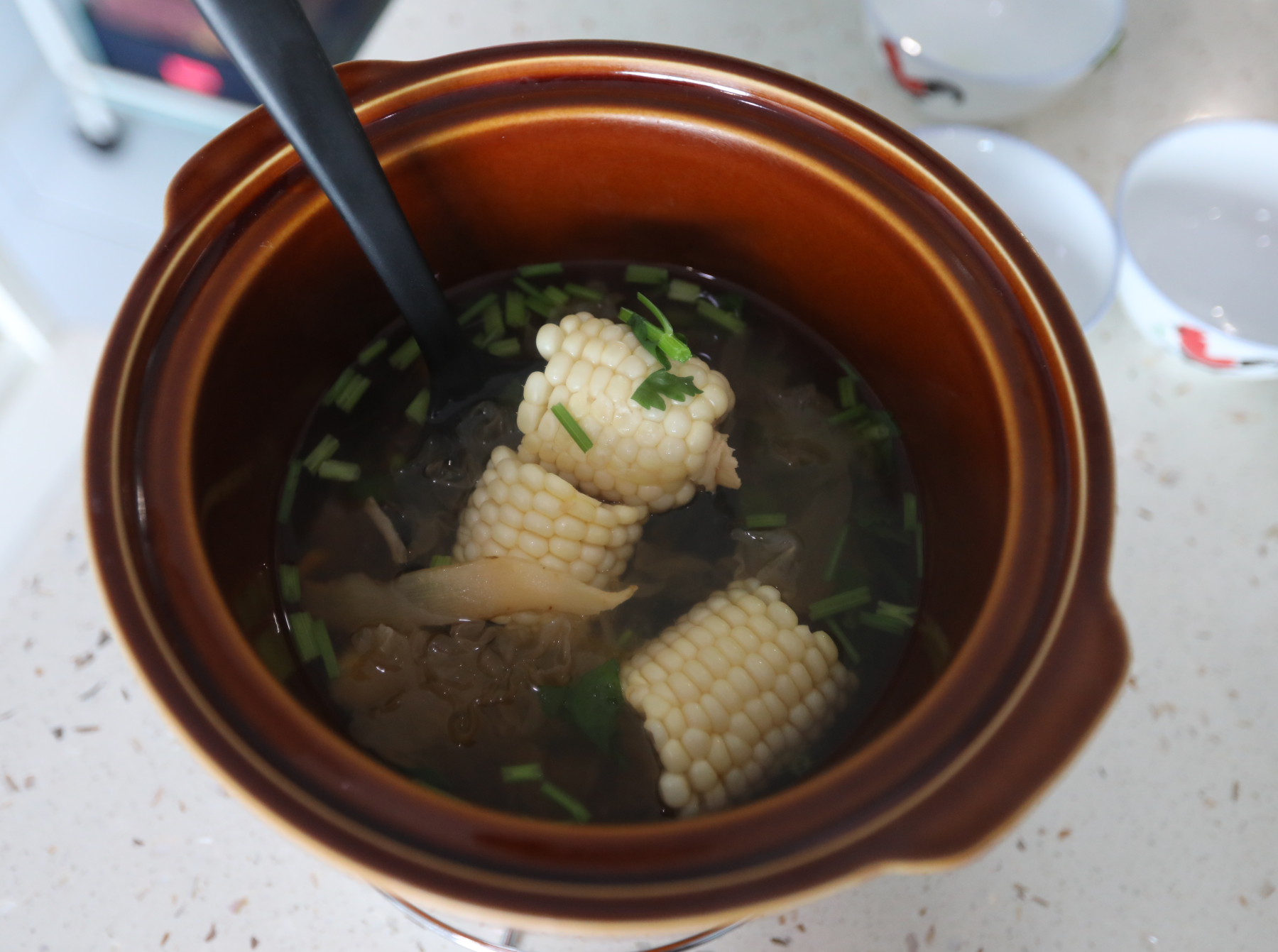 柔:【食客指路之私房好菜】(2月14日刊登)郑燕玲私房菜有爱的温度,暖胃也暖心