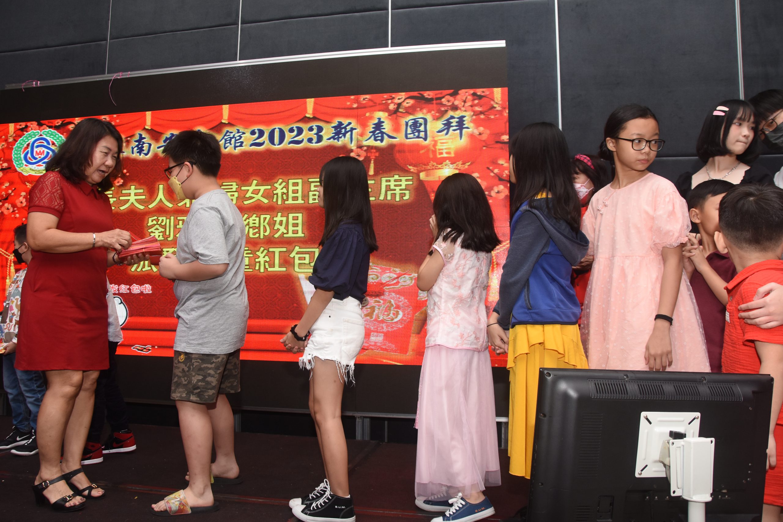 推展会务 团结乡亲 叶顺南:当务之急培养接班人