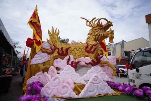 柔:新闻:东甲茧云宫办众神出巡活动热闹