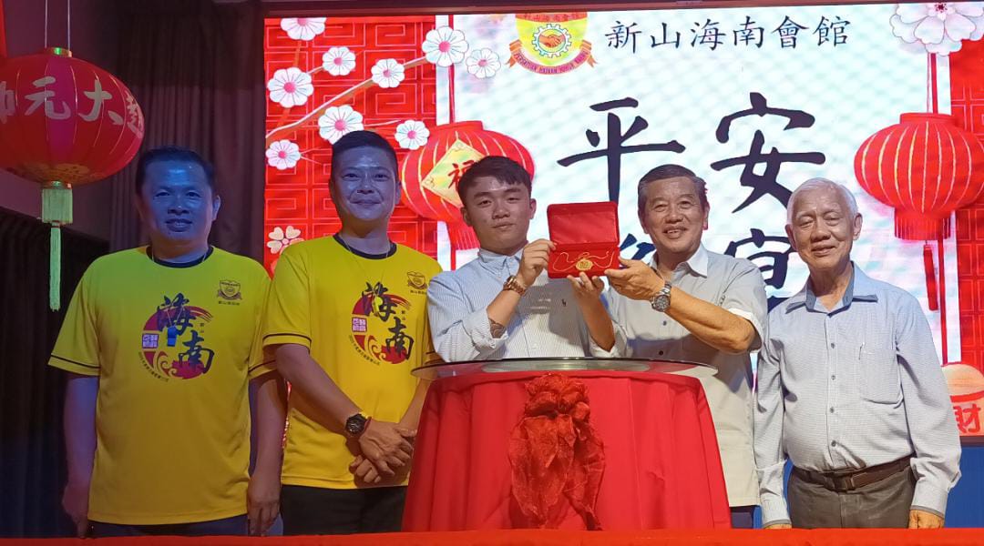 柔:新闻:何朝东盼柔佛古庙游神队伍 明年夜游呈献新表演