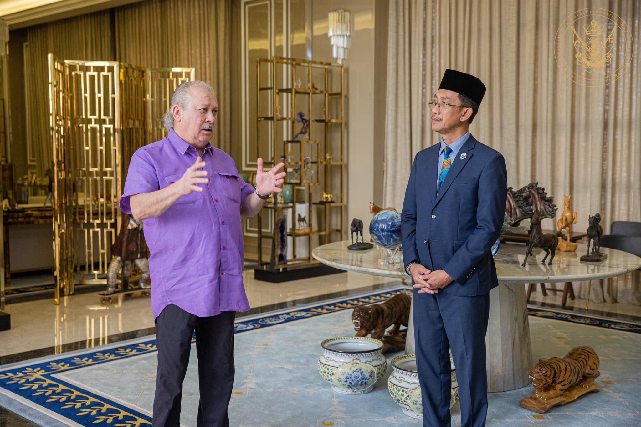 柔:新闻:原任麻坡县长受委柔佛王室事务协调官