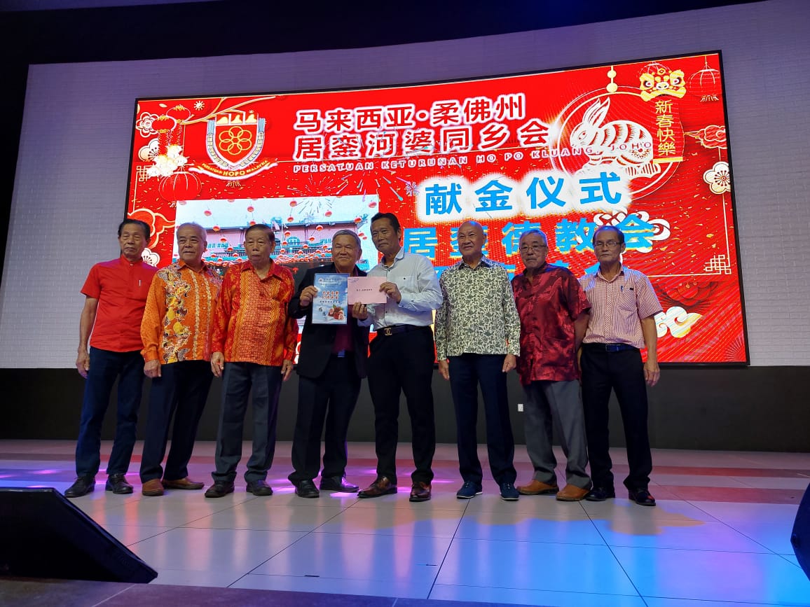 柔:新闻:台上祖孙河婆话互动 蔡湳安呼吁同乡传承家乡话