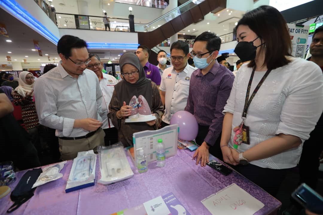 柔：新闻：我国6成癌患发现时已晚  卫长：国人应提高防范意识