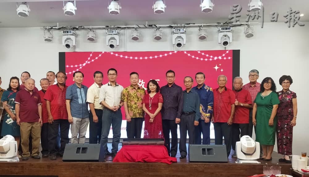 柔:新闻:莫壮强:团结同乡 海南联合会重要推手