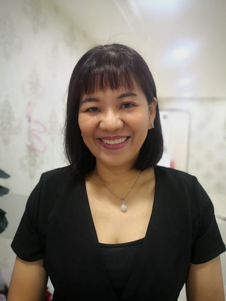 中年女性,展现自我风采