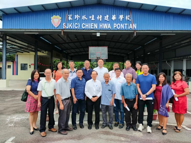 柔董联会与笨珍县华小交流 探讨微小合并复级班等