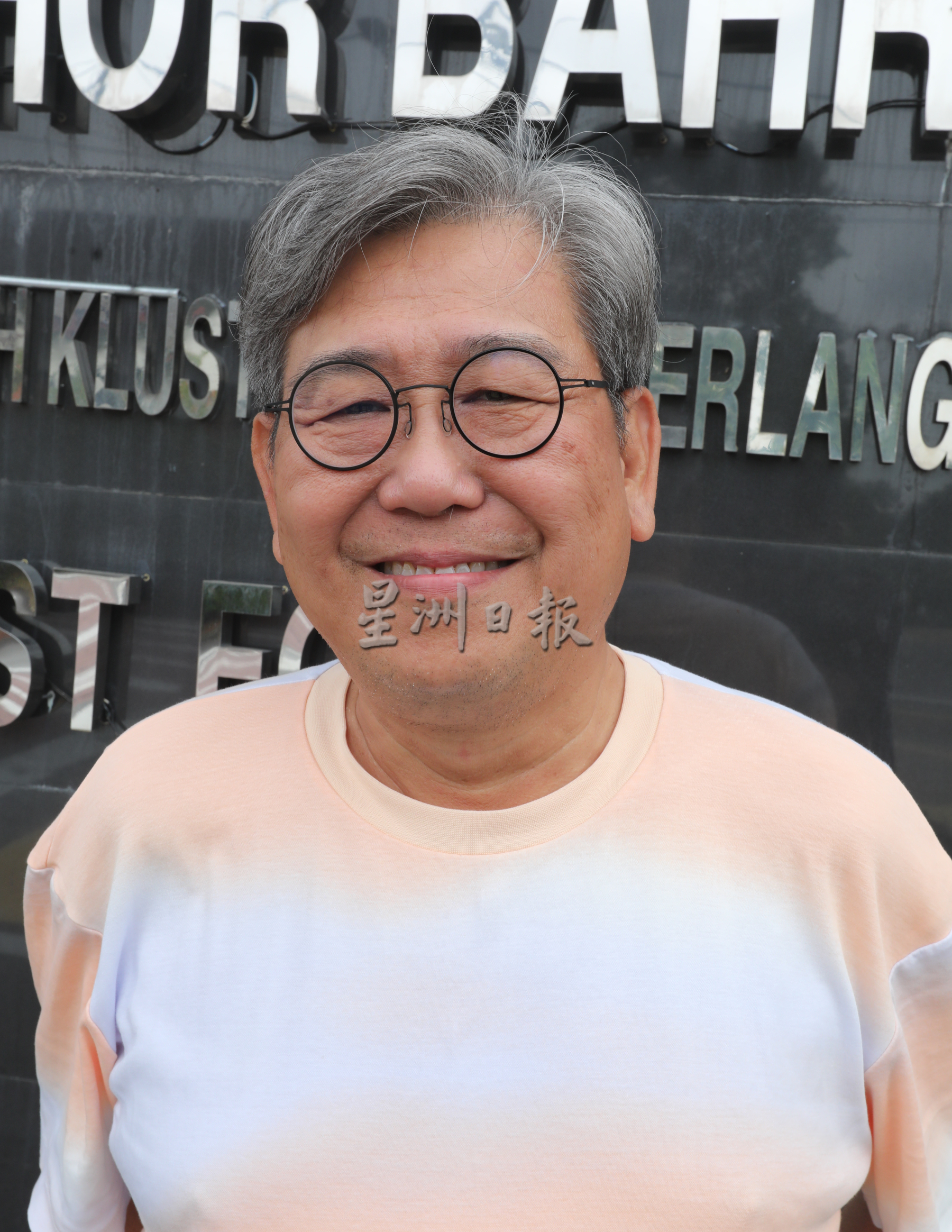 柔:版头之一:阔别43年,30名圣若瑟国中校友重返校园,掀起满满回忆杀