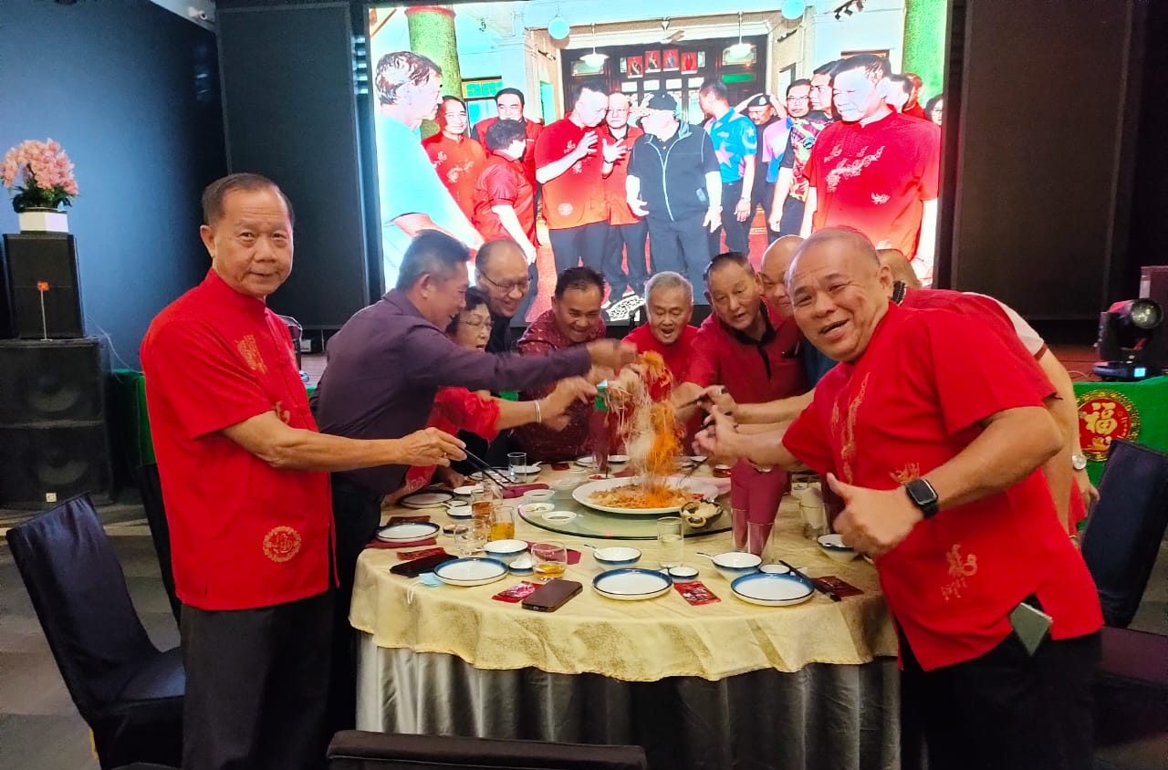 黄国华促请新政府摒弃极端政治及种族路线,专注国家经济发展