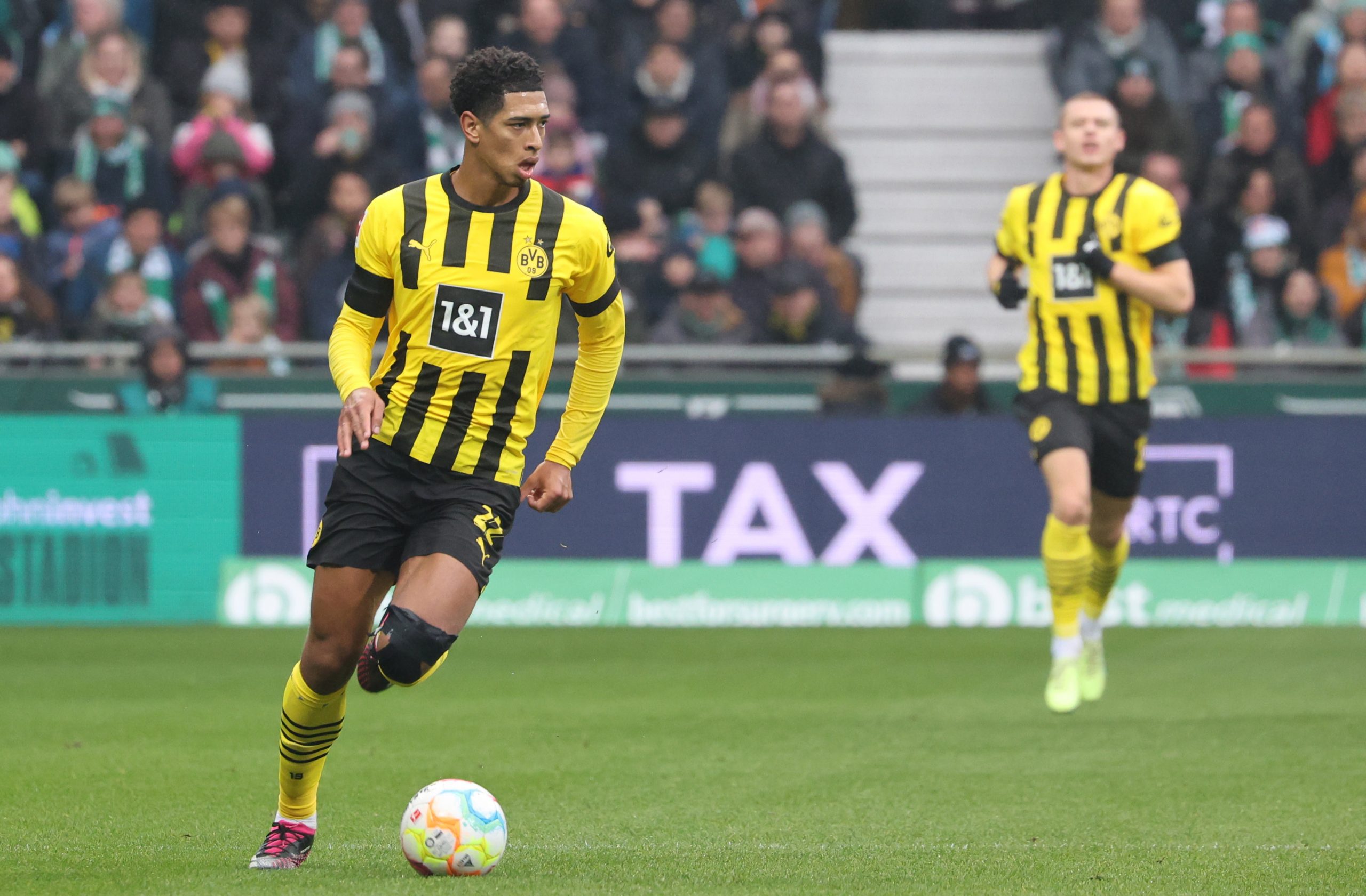 欧冠| 多特2023年战无不克 蓝狮客战凶险