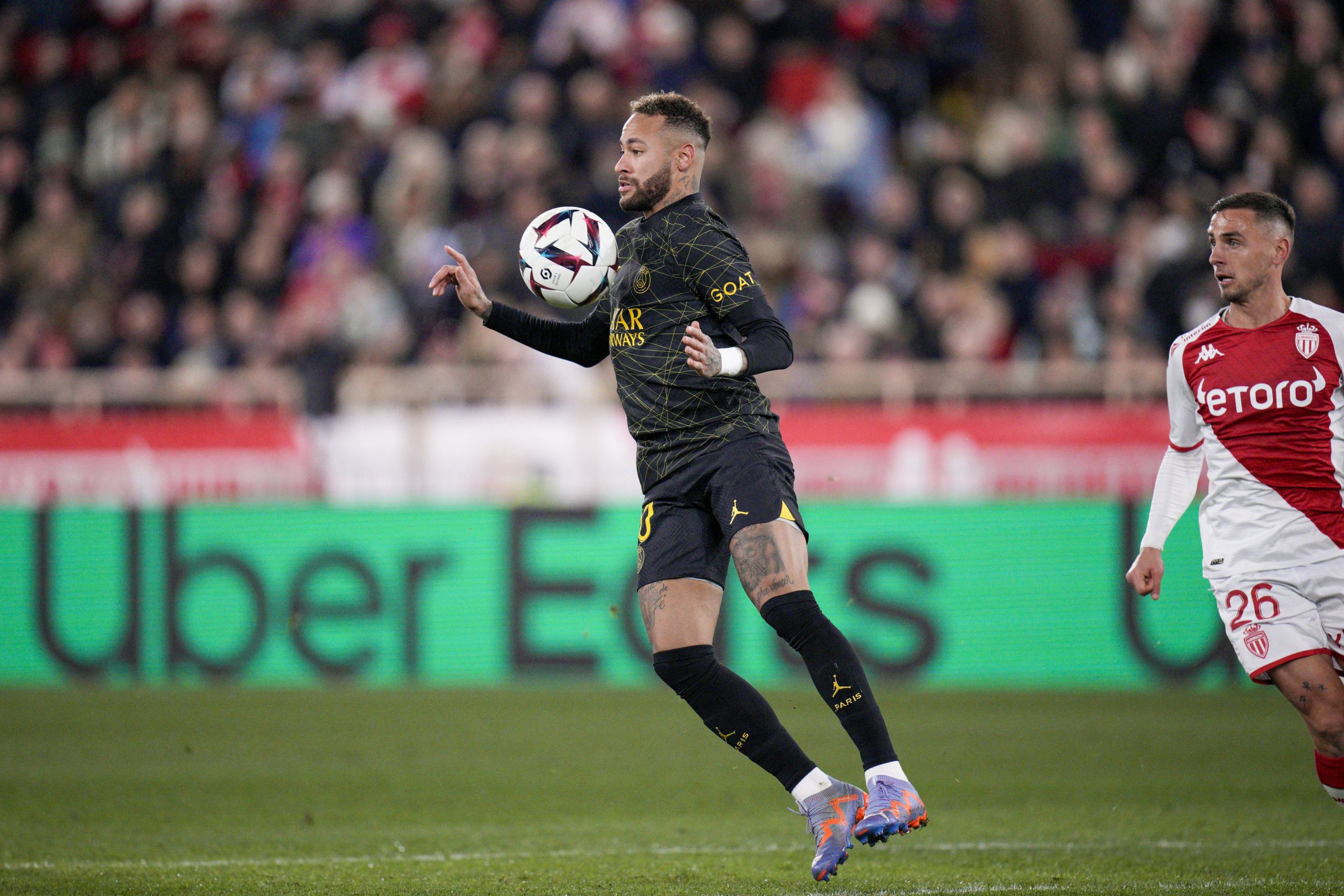 欧冠阔别3个月重燃战火 拜仁(大巴黎)火星撞地球