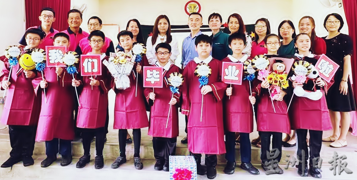 毕业生师长团圆饭 中华温馨毕业礼触人心