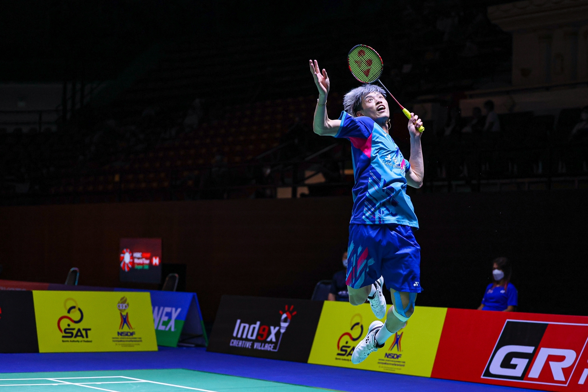 泰国羽球超级300赛|中国男单缘悭决赛 林俊易决战伍家朗