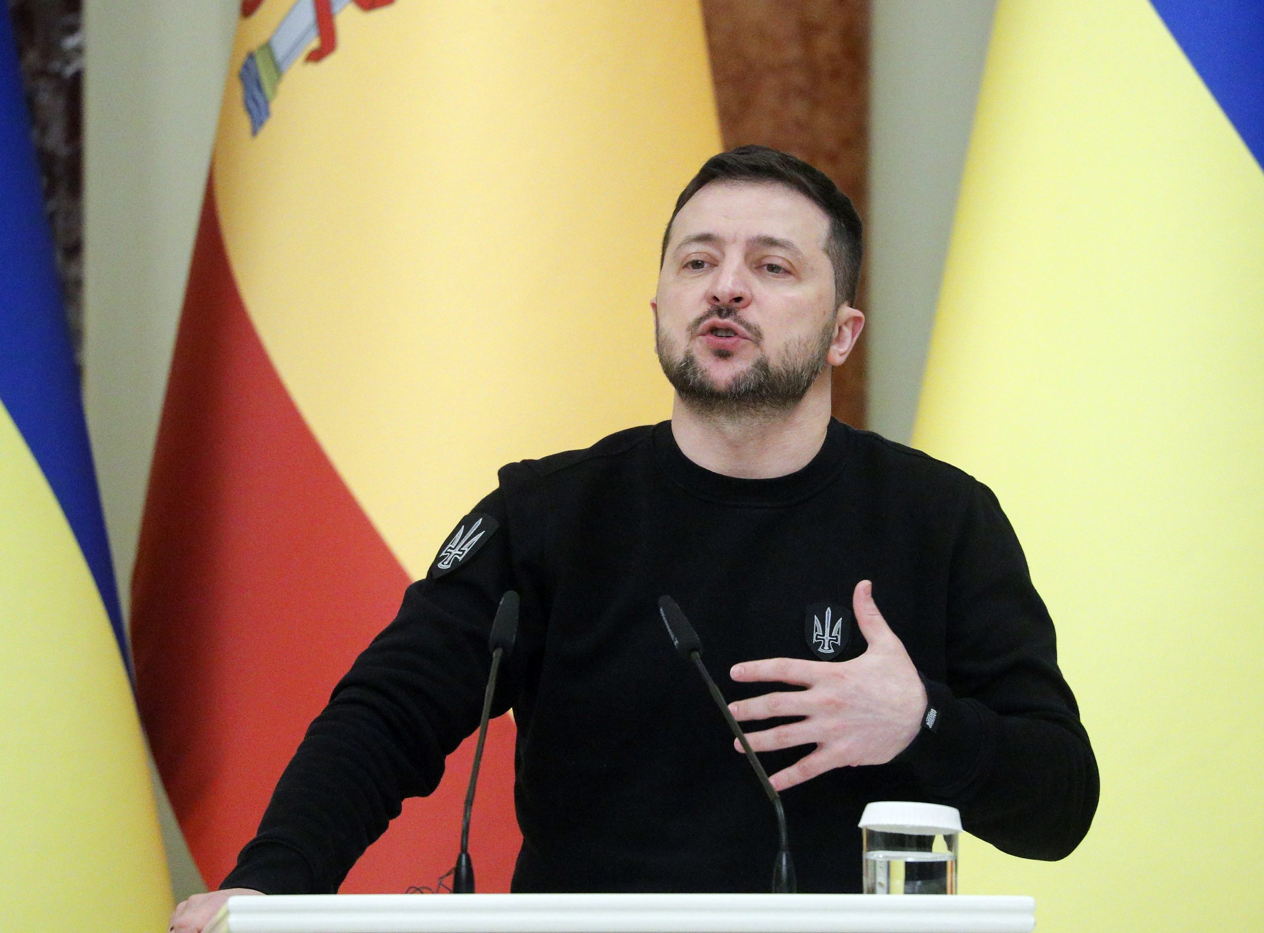 泽连斯基24日清晨发表视频讲话 声称南部形势相当危险