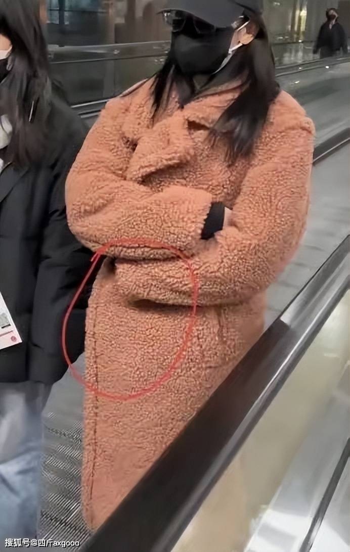 狗仔“第七感”爆料挨轰 热巴又被传隐婚当妈