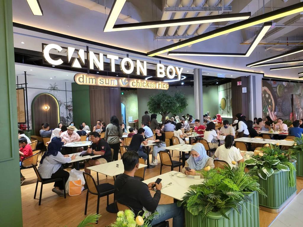 独家|失业大叔称剩RM10没钱吃饭 餐厅喊冤：“他开工4天便走人”