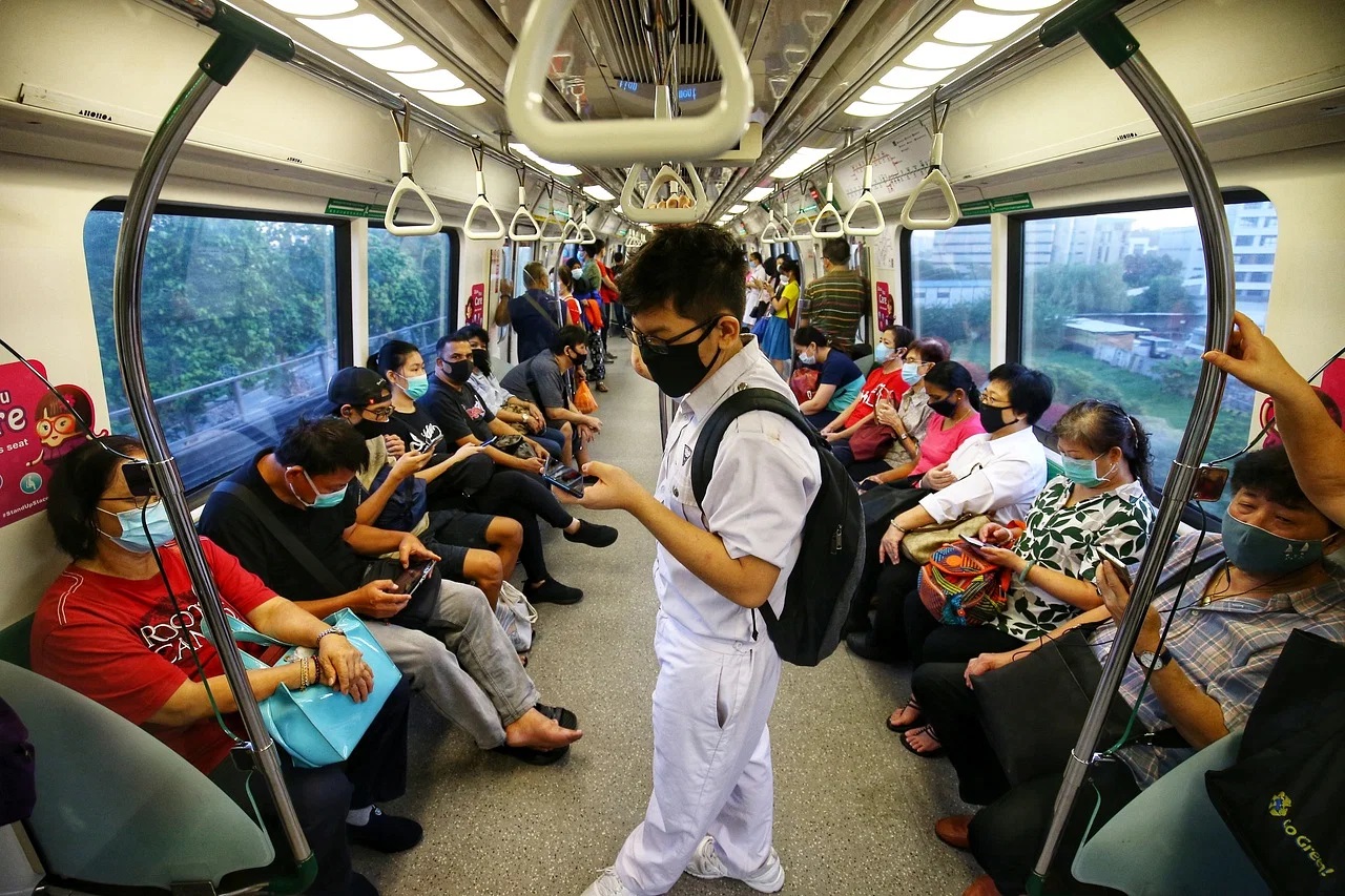 狮城搭公交不必戴口罩了!2情况下仍需戴