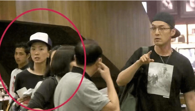 登记日曝奉子成婚   胡歌逆势涨粉73万