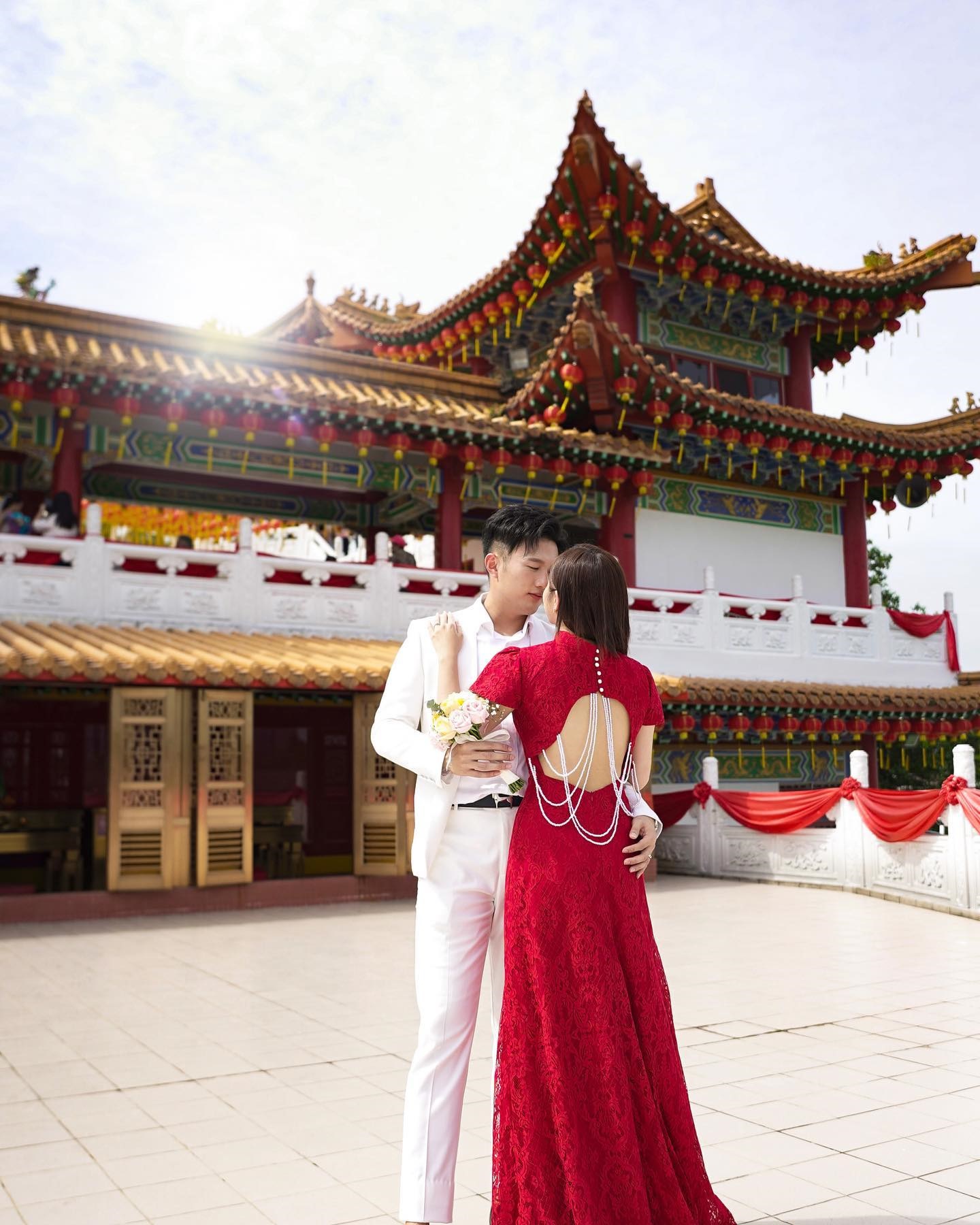 碰姐升格当人妻 暗喻3月办婚礼