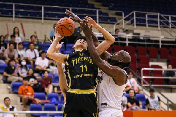 第三节哑火遭黑熊毒手 金群利9连胜终结