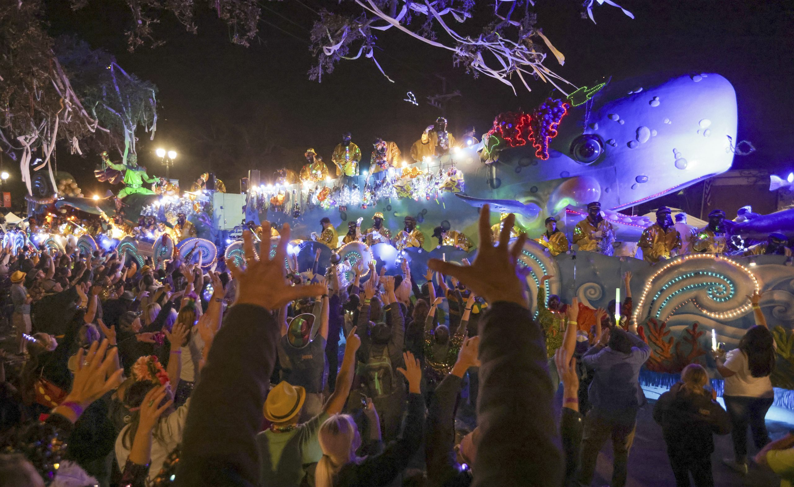 美国新奥尔良狂欢节游行爆枪声 致1死4伤