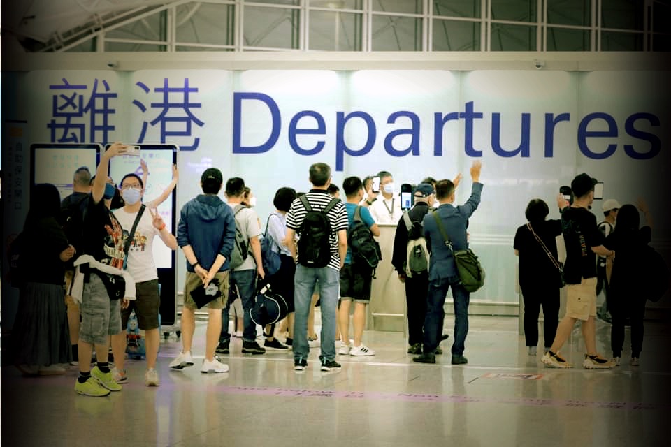 英BNO签证吸纳逾14万港人 调查:3成港人未适应英生活