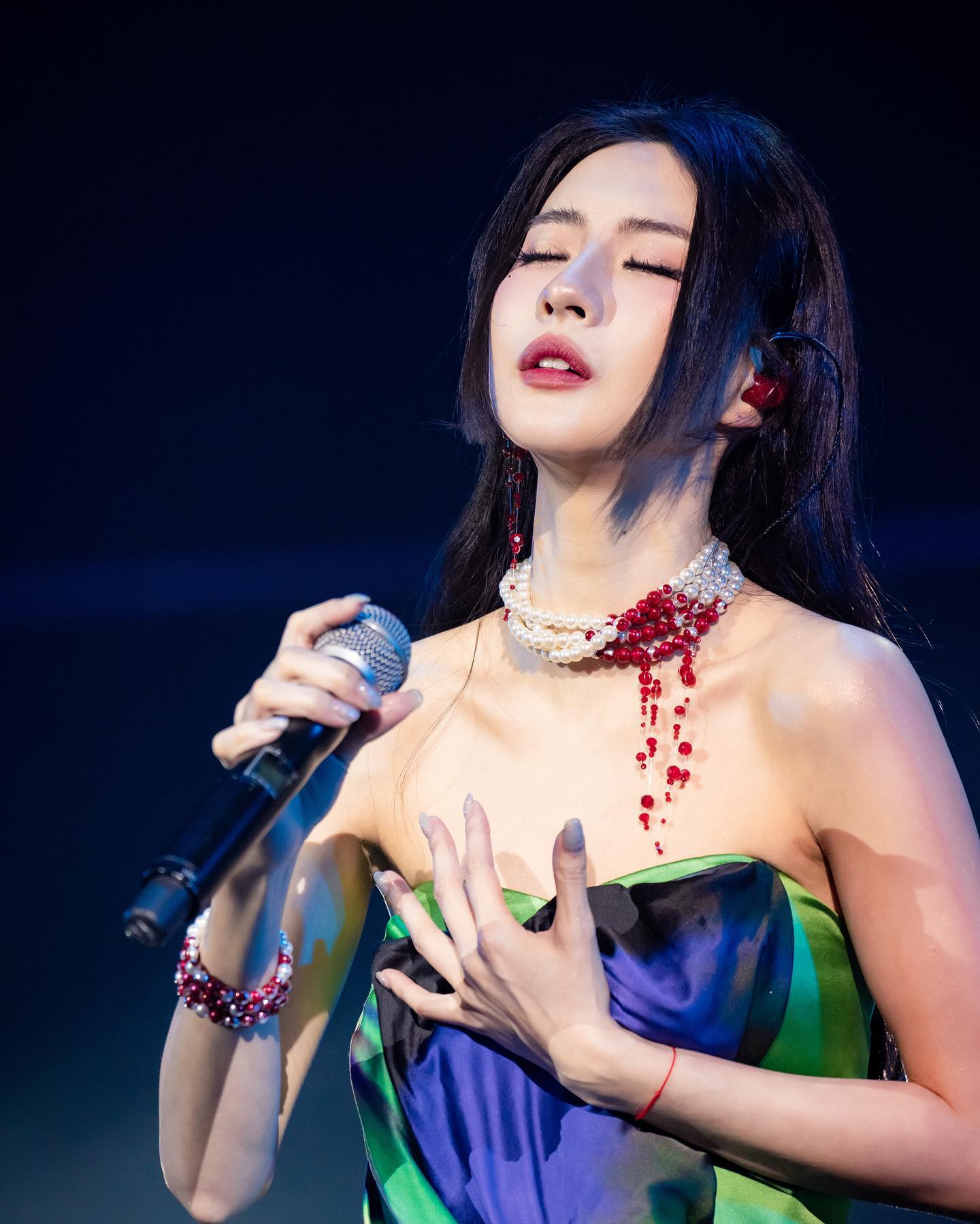 菊梓乔开唱伤耳膜险聋 网震惊样貌变化大