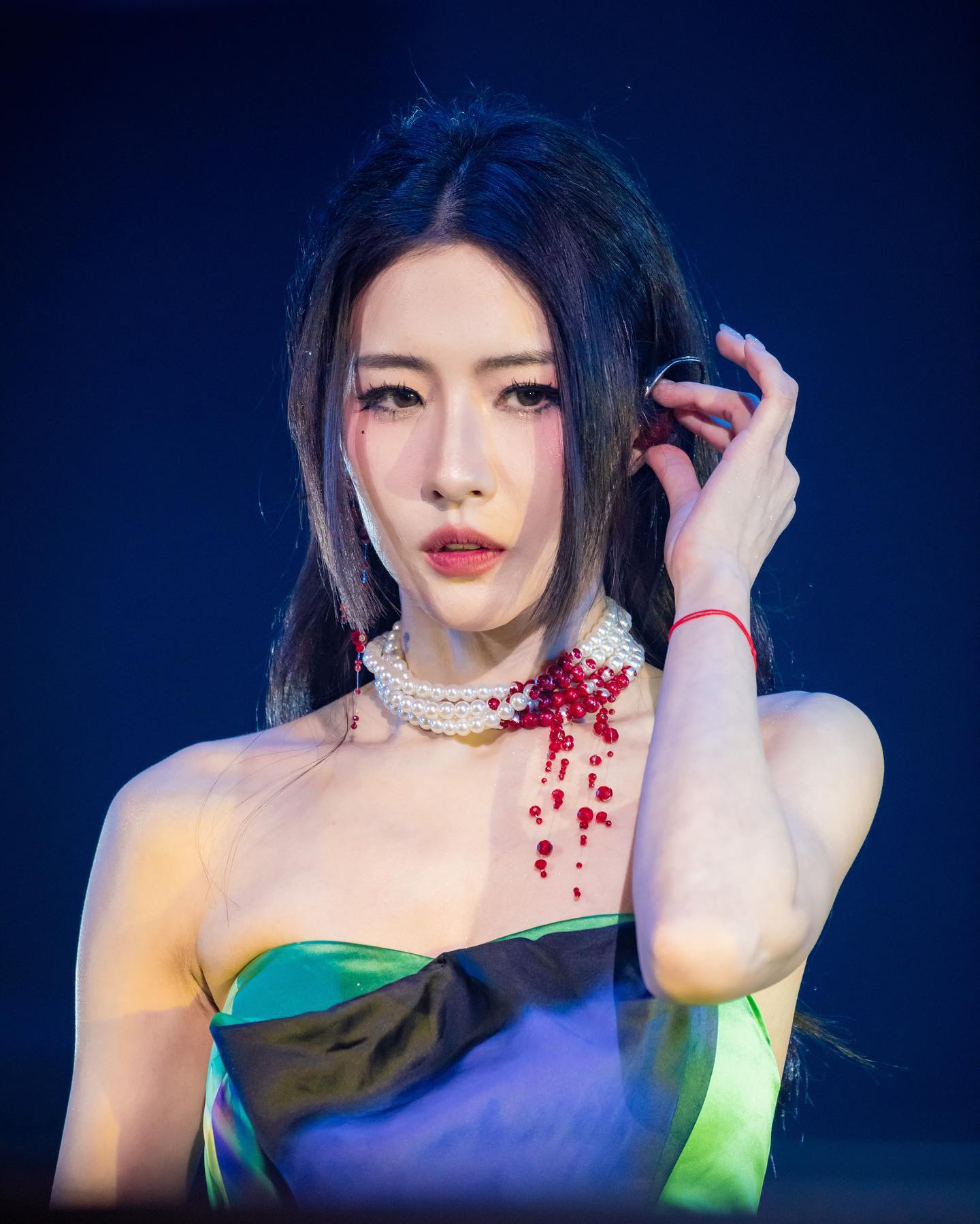 菊梓乔开唱伤耳膜险聋 网震惊样貌变化大