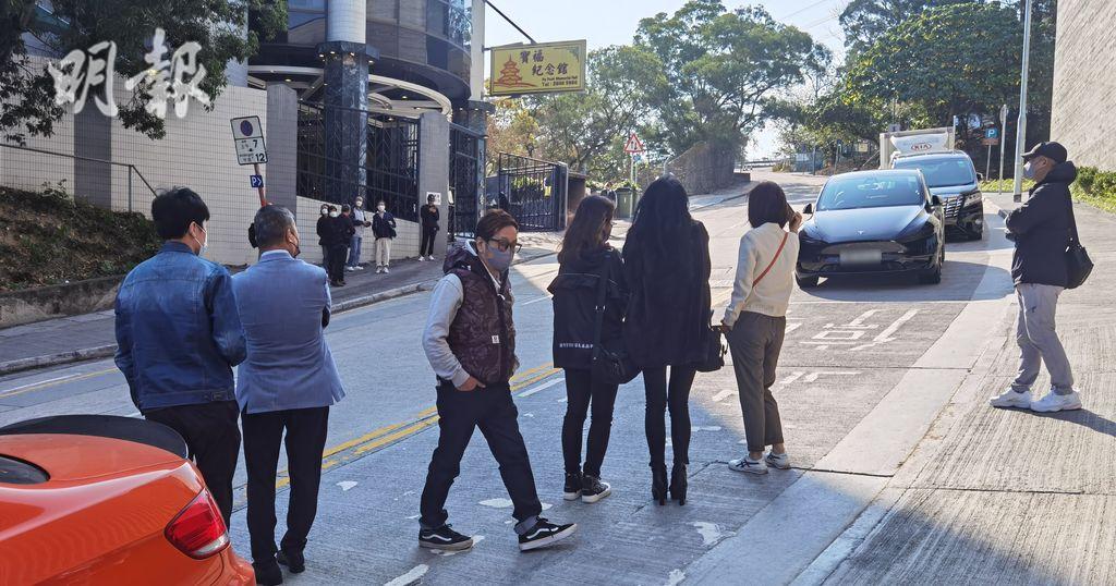 蔡天凤现任老公首现身 亲友悲痛认尸