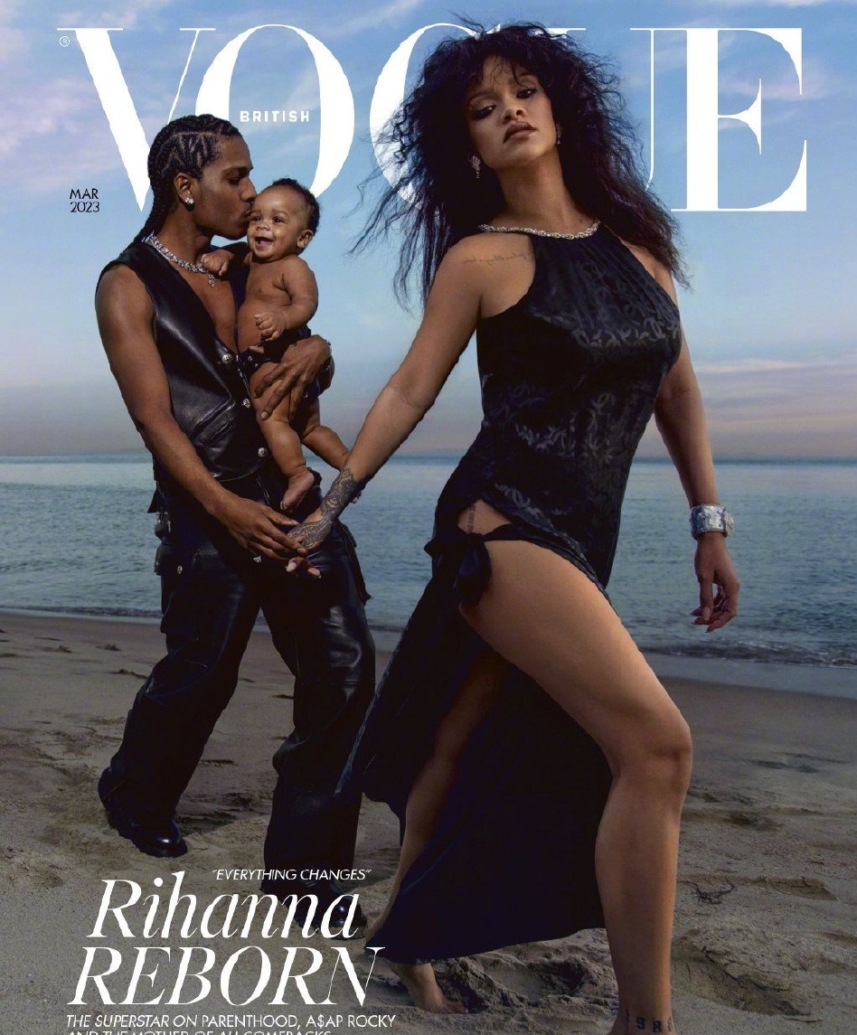 蕾哈娜一家三口登封杂志 公开9个月儿高清萌照