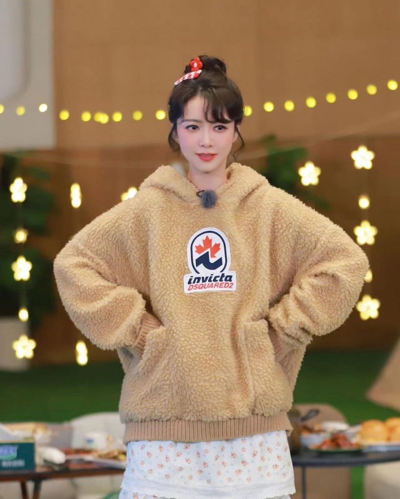 薛凯琪外貌再进化 粉喊受不了封范冰冰2.0