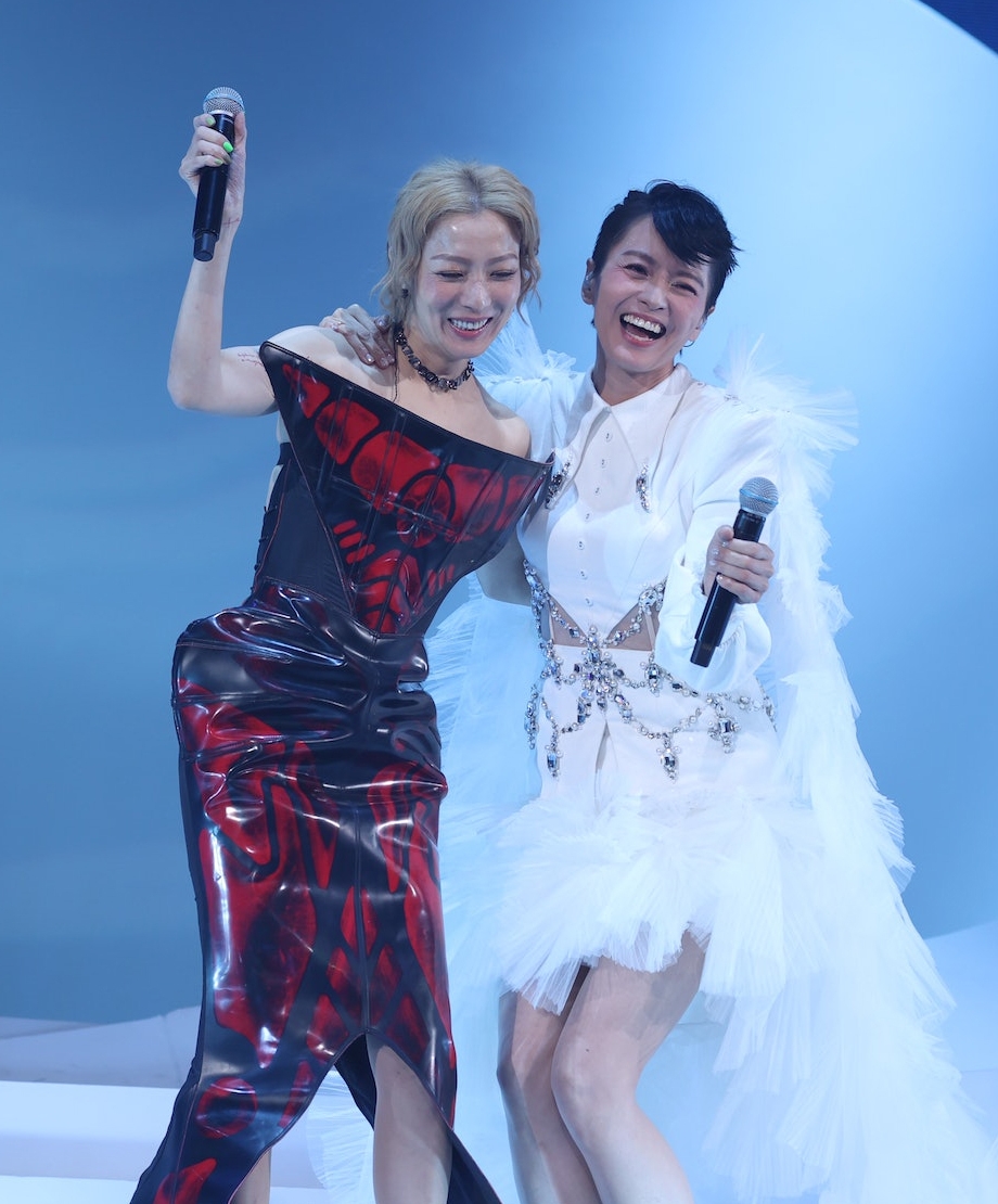 被狠批衣丑唱功差　梁咏琪大气回应