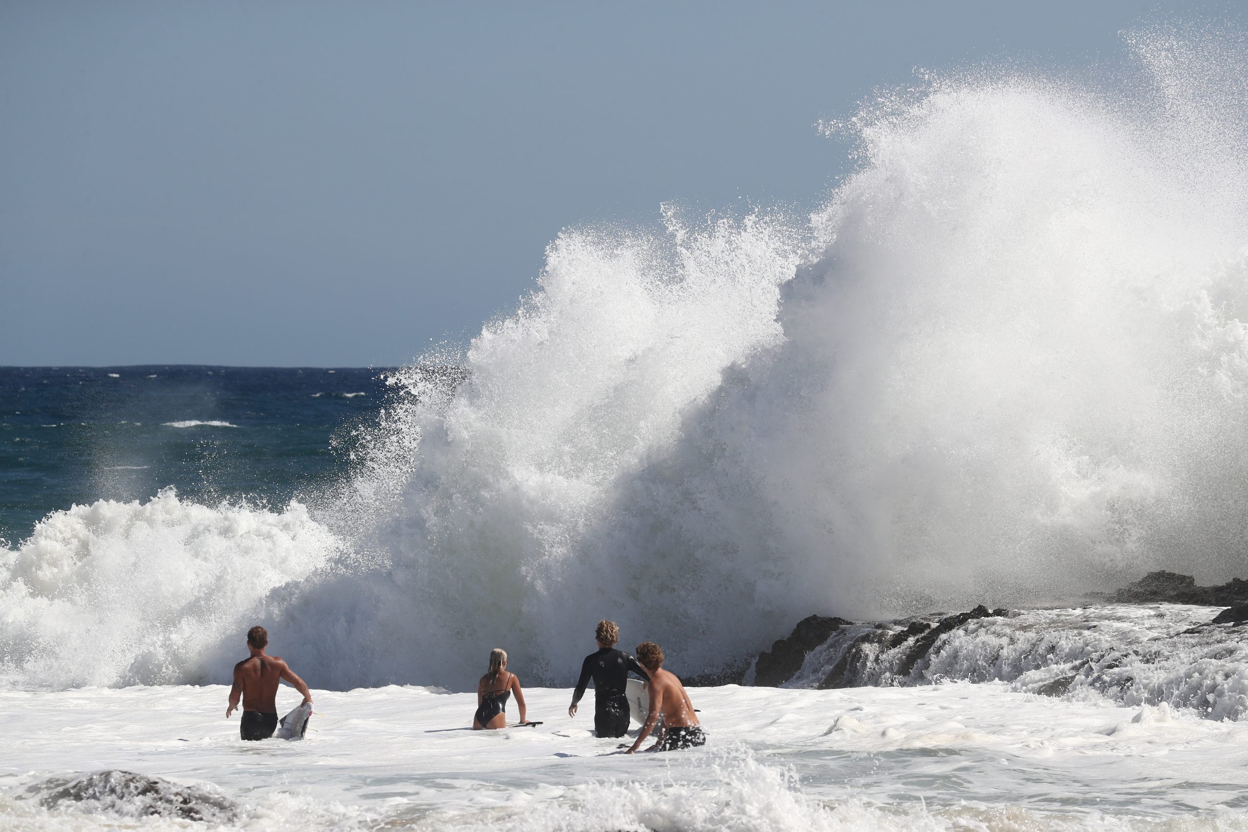 豪雨洪灾刚过 纽国奥克兰再面对热带气旋袭击