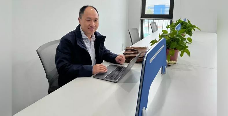 贺建奎谈“首例基因编辑婴儿”现状:正与父母幸福地生活在一起