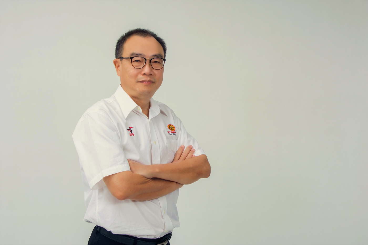 赫见跑道还有飞机　