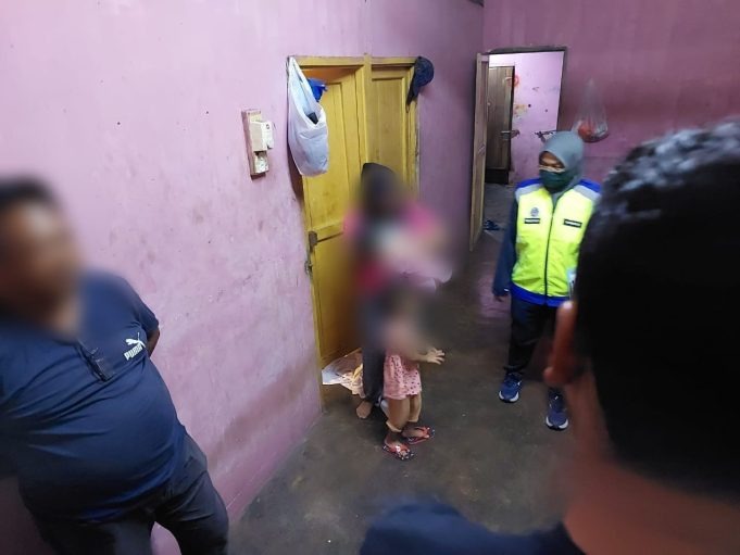 趁丈夫值夜班 人妻与同住丈夫同事偷情被捕